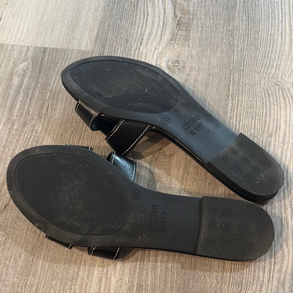 Crown & Ivy Black Slide Sandals - Picture 4 of 7